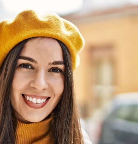 Установка виниров на передние зубы: сколько стоит поставить, срок службы, показания и противопоказания