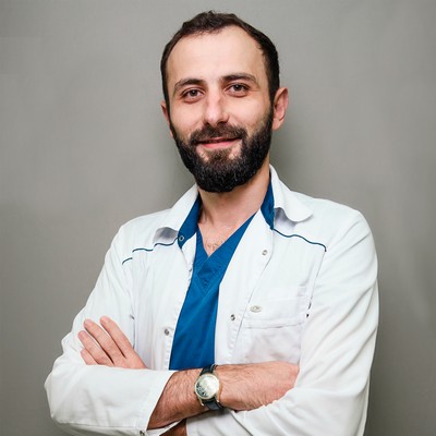 Крымшамхалов Ислам Азаматович, врач стоматолог-ортопед, <br>главный врач клиники
